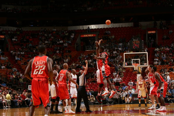 持紧密沟通 持紧密沟通